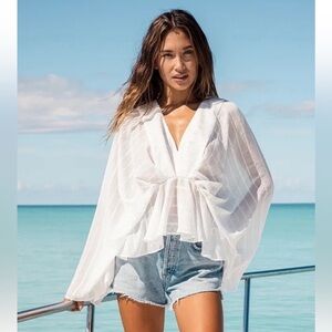 Lulu's White Bat Wing Blouse NWT